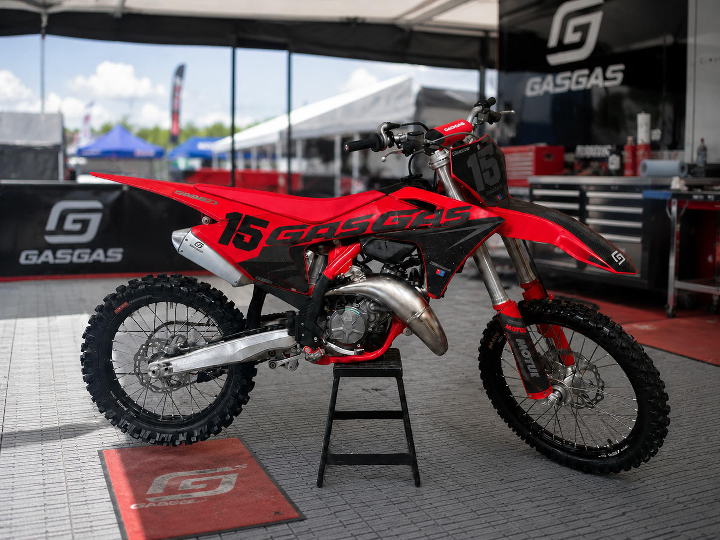 Grafiche PERSONALIZZATE per moto 100%